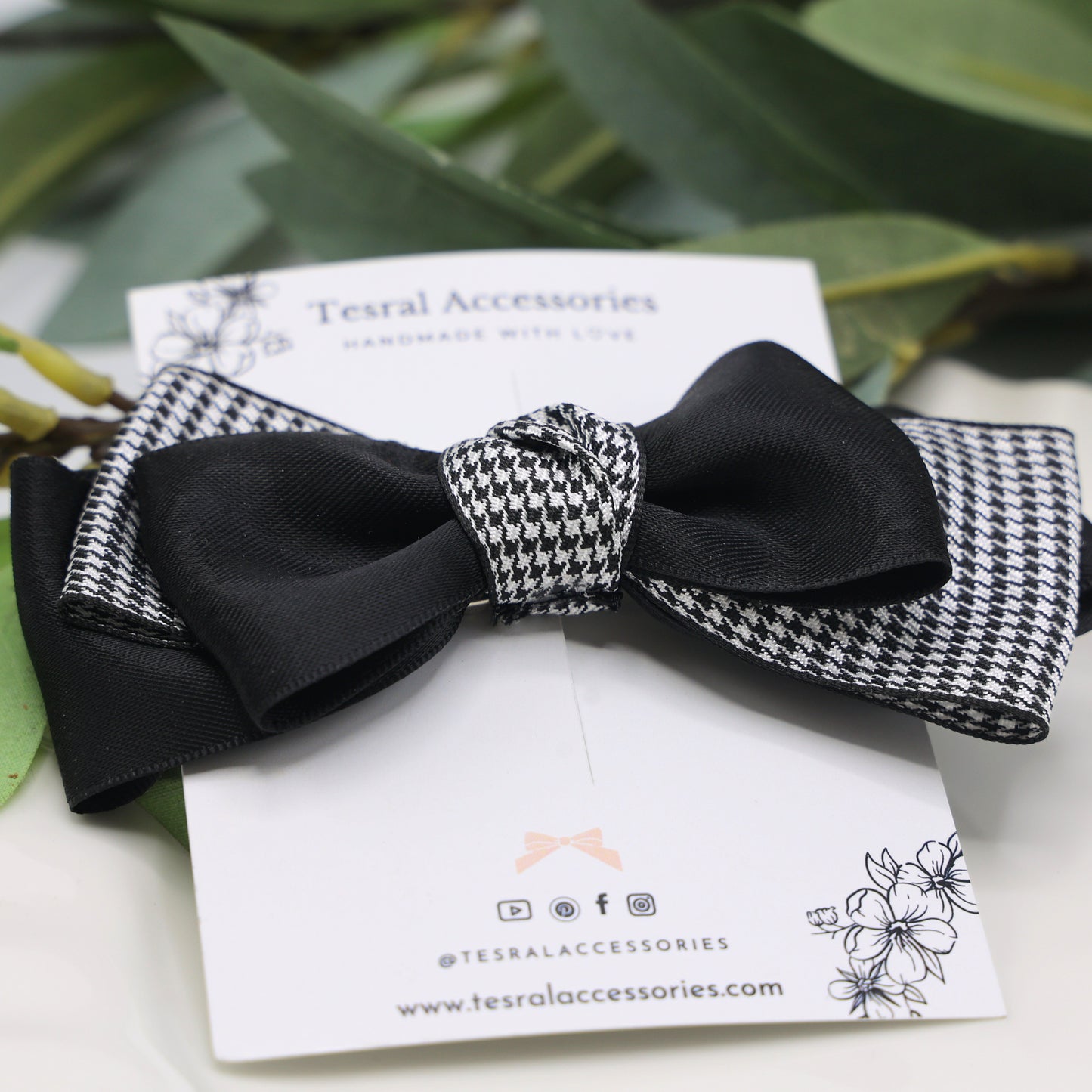 Belle Noir Bow