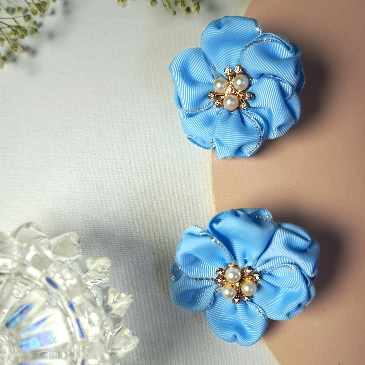Set of two blue flower hair bows with silver edge and pearl center – Tesral Accessories elegant kids clips
