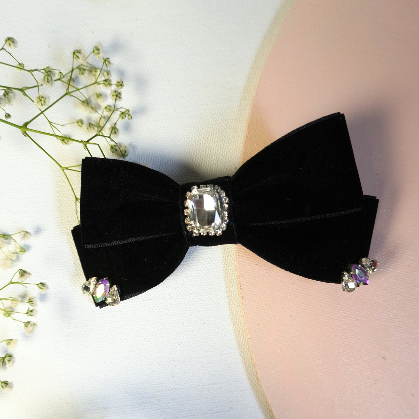 Velvet Luxe Bow in black with shimmering rhinestone accents – Tesral Accessories party hair bow