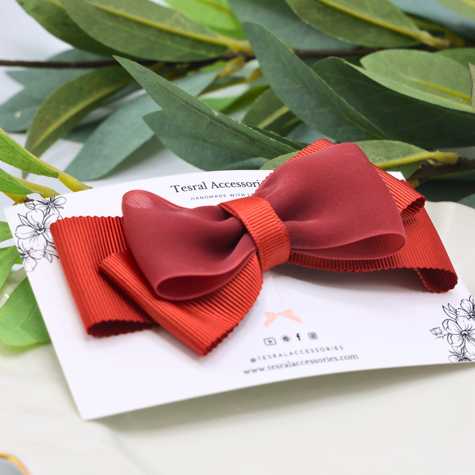 Tesral's handmade amber grosgrain hair bow – elegant accessory for kids