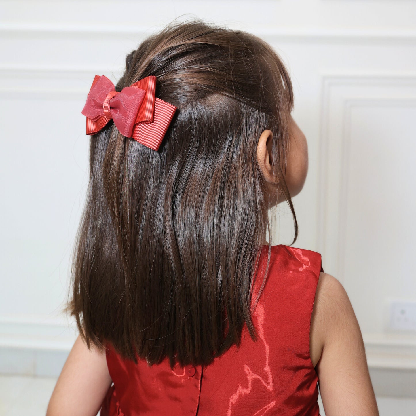 Tesral's handmade amber grosgrain hair bow – elegant accessory for kids
