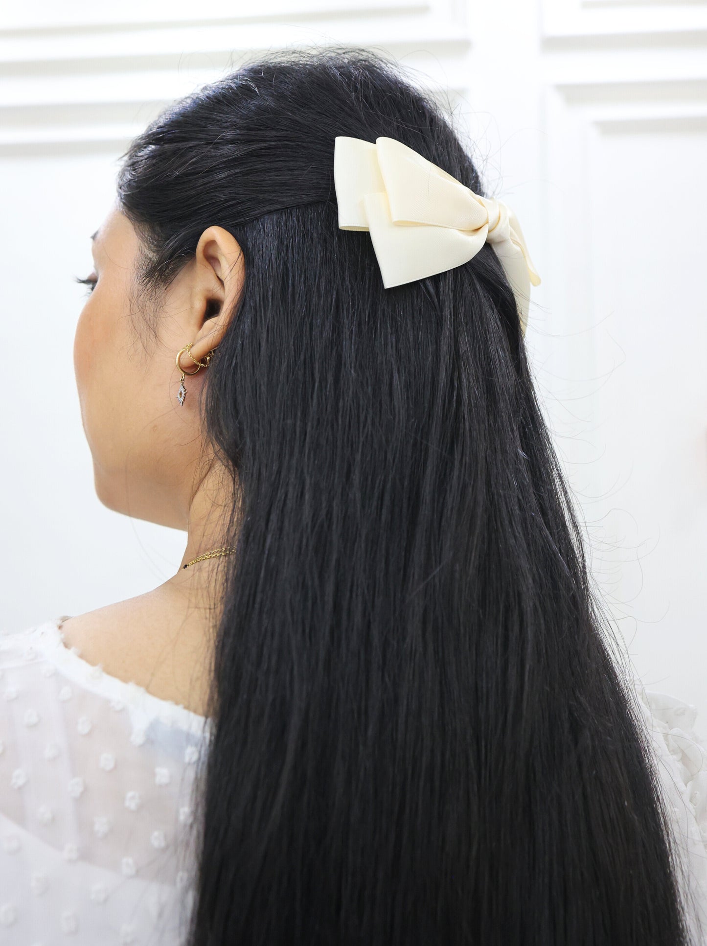 Diana Bow- Ivory