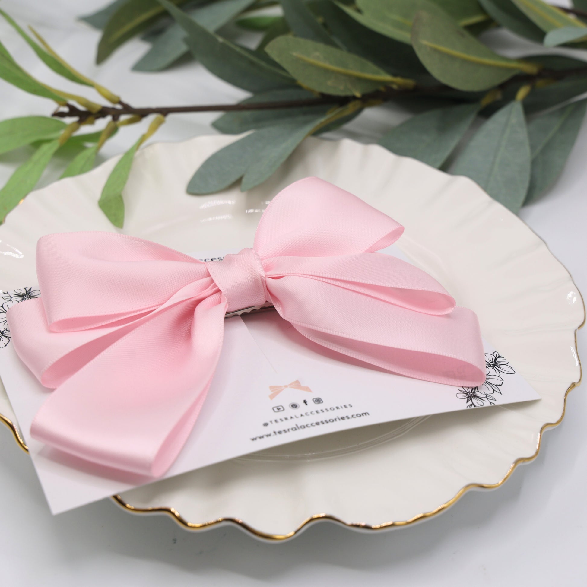 Grace Bow in blush pink satin – soft girl aesthetic hair bow with triple-layer finish by Tesral Accessories