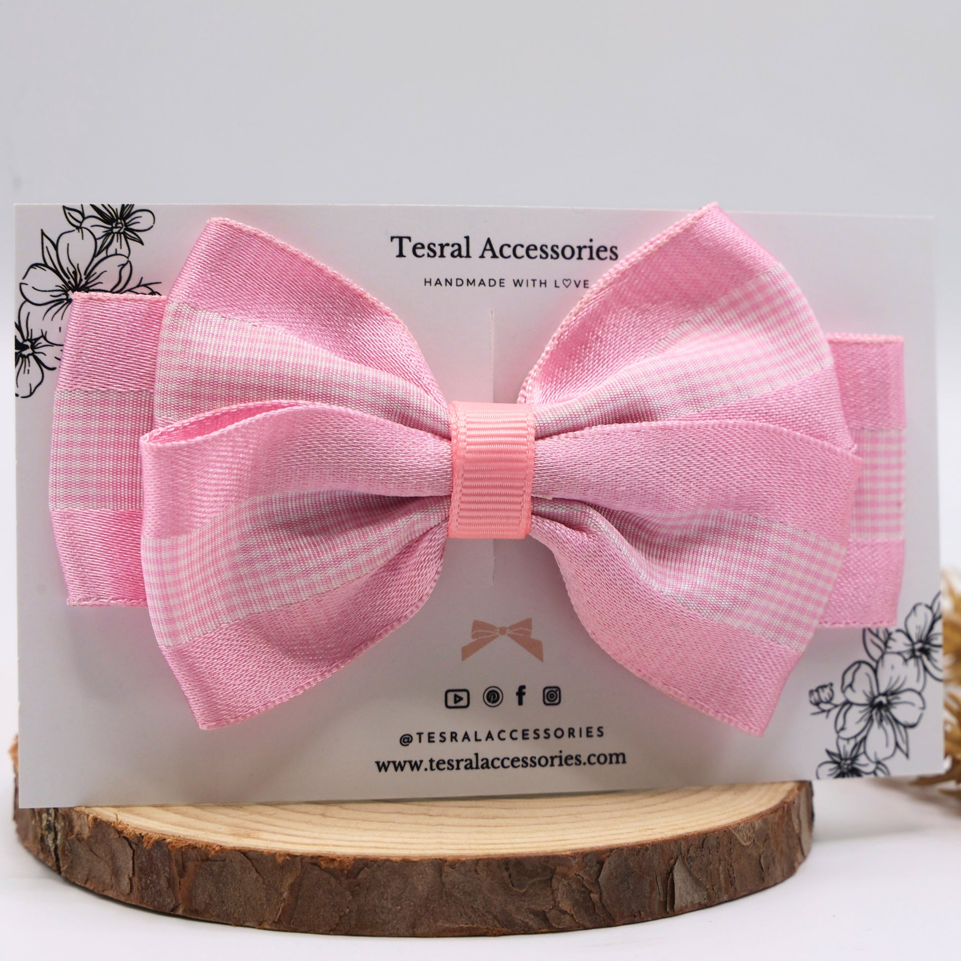 Tesral Accessories Plaid Pop Bow for kids, satin ribbon hair bow with plaid accent center on 4.5 cm alligator clip.