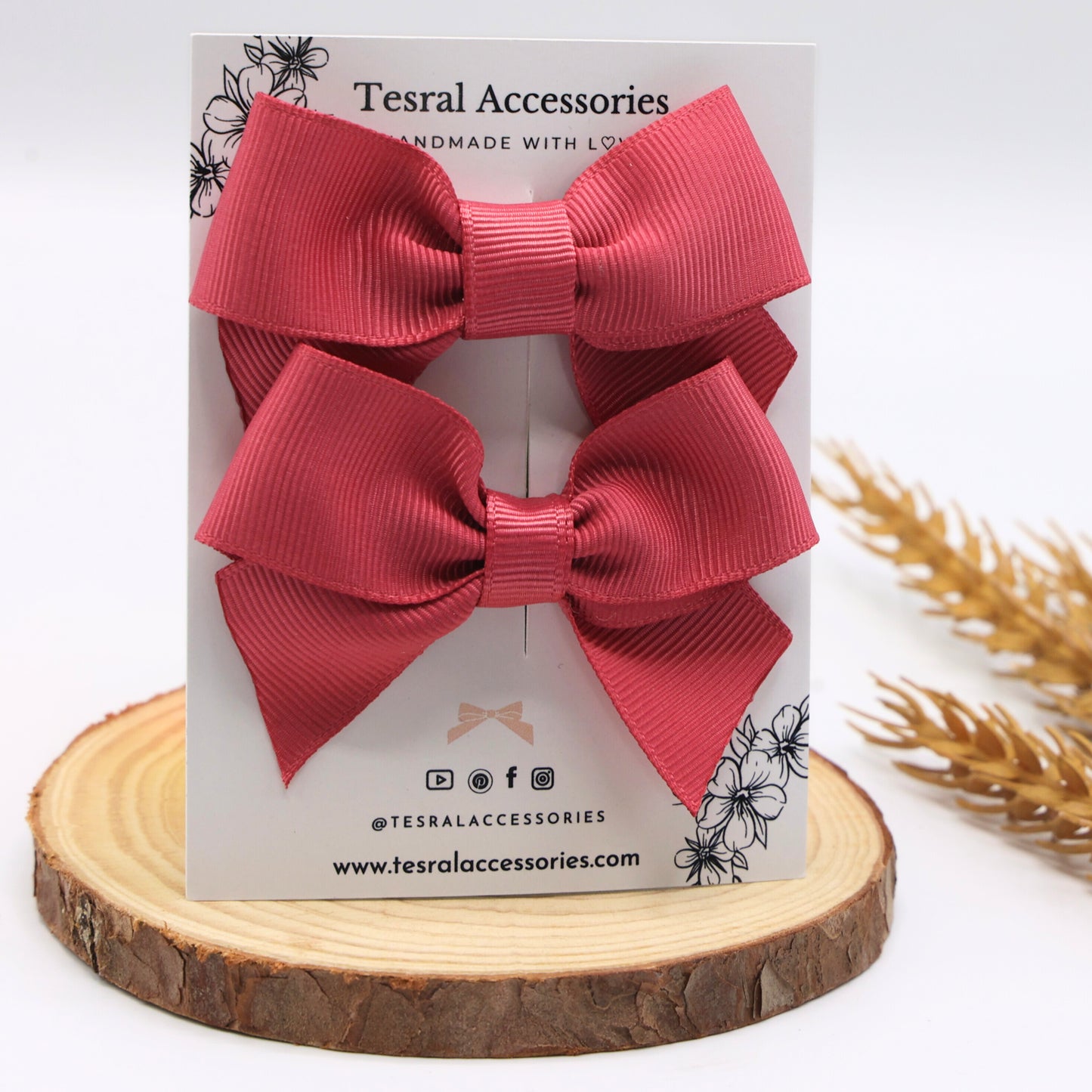 Rosy Charm set of two colonial pink grosgrain hair bows with Pollyanna silhouette on Tesral Accessories display card – kids' alligator clip hair bows